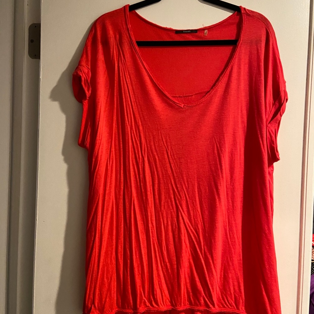 Short sleeved top